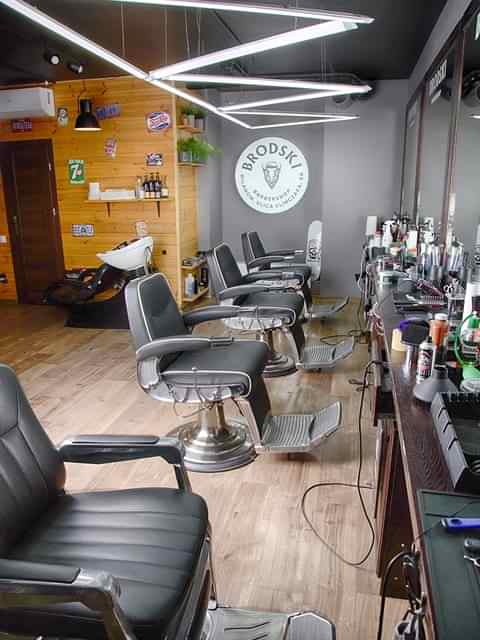 Przytulna atmosfera w BRODSKI Barber Shop, Wilanów